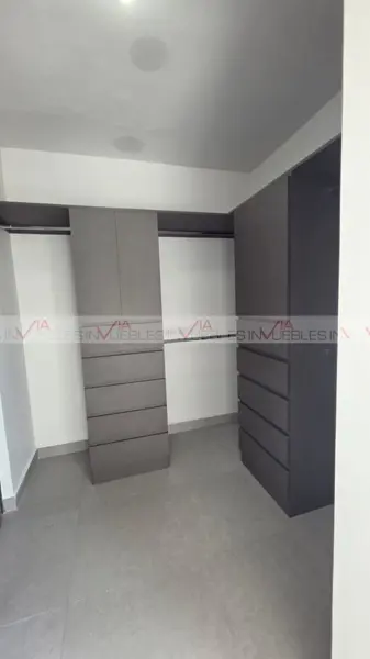 Casa en renta en Altrysa, García — foto 3 de 12
