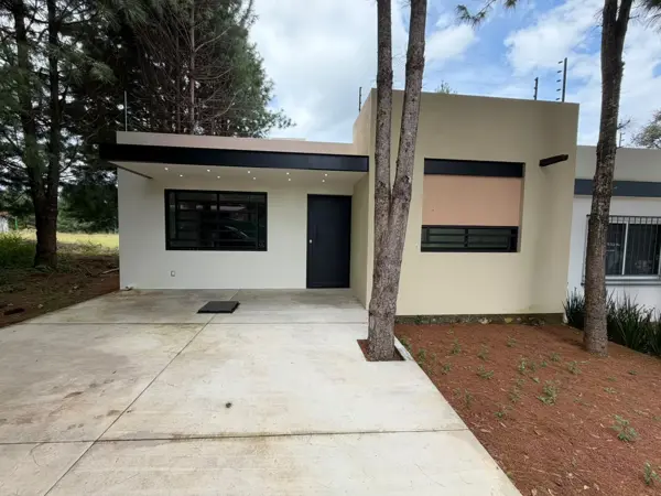 Casa en venta de un nivel Fracc Vitela Patzcuaro — foto 1 de 10
