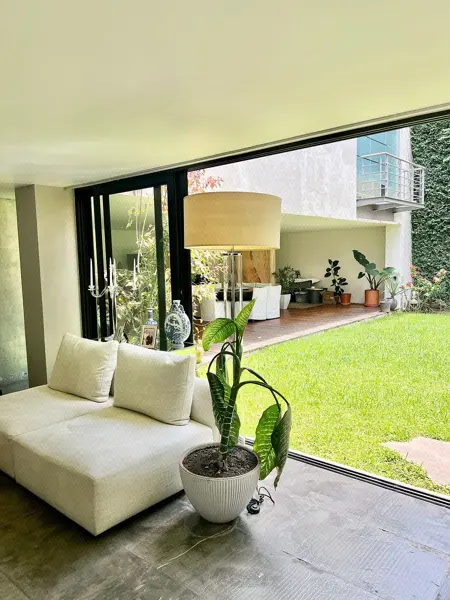 Casa en Renta con Doble Altura | Fracc. Jacarandas, Zapopan — foto 1 de 47