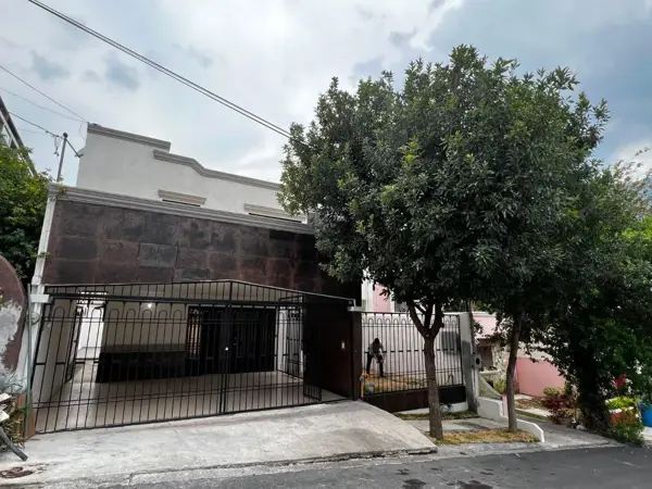 Casa en Venta Recién Remodelada en Bosques de Satélite, Mty Sur — foto 1 de 23