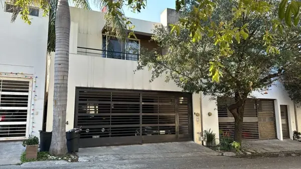 Casa en VENTA en Zona Cumbres (Paseo de Cumbres) en Monterrey Nuevo León — foto 1 de 28