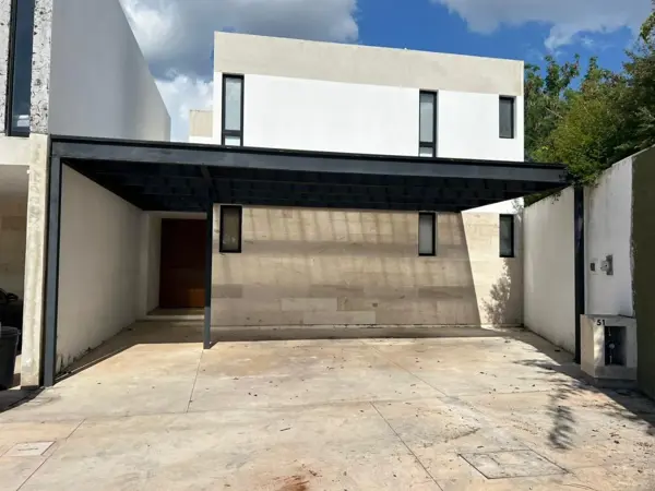 Casa en privada con amenidades en Santa Gertrudis Copó, Mérida — foto 1 de 17