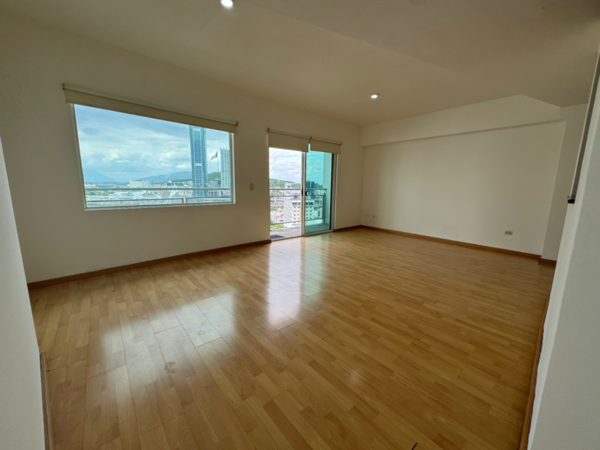 Departamento en renta en torre Santa Fé II — foto 1 de 13