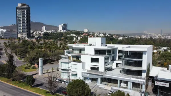 Renta de Oficina en Edificio Corporativo Zona Norte León, Gto. — foto 1 de 5