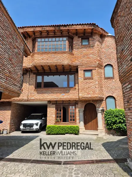 Casa en Barrio San Francisco, La Magdalena Contreras, Ciudad de México — foto 1 de 21