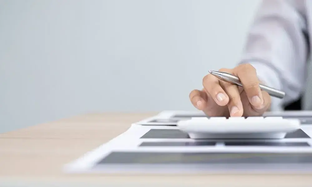 Firma de un contrato de compraventa