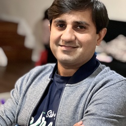 Мухаммед тарек мухаммед. Певец мухаммад тарик. Пако тоус испанский актёр. Пако тоус в молодости. С.