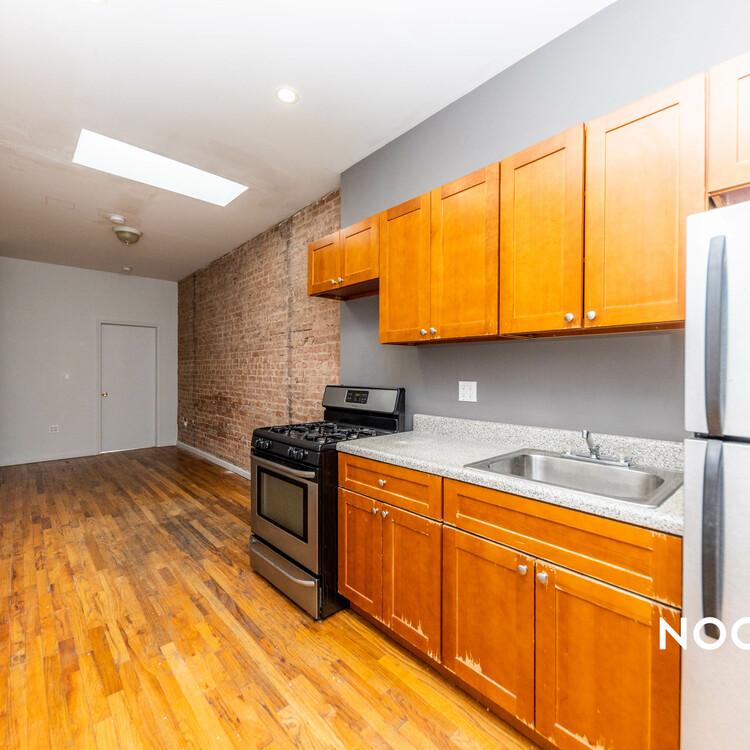 247 46th St Unit 4L in Sunset Park, Brooklyn Nooklyn