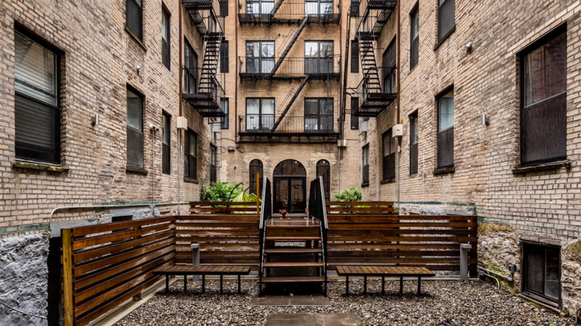 A room at 1625 Putnam Ave, Flushing, NY 11385, USA Nooklyn