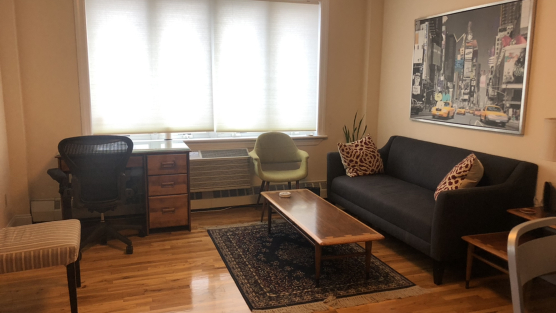 Jennifer's room on Nooklyn Apartments, Roommates, Neighborhoods