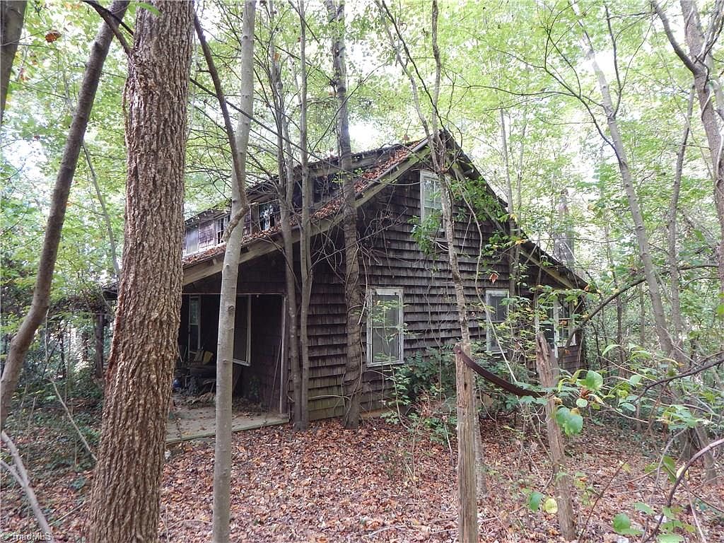 Maplewood Cabin banner image