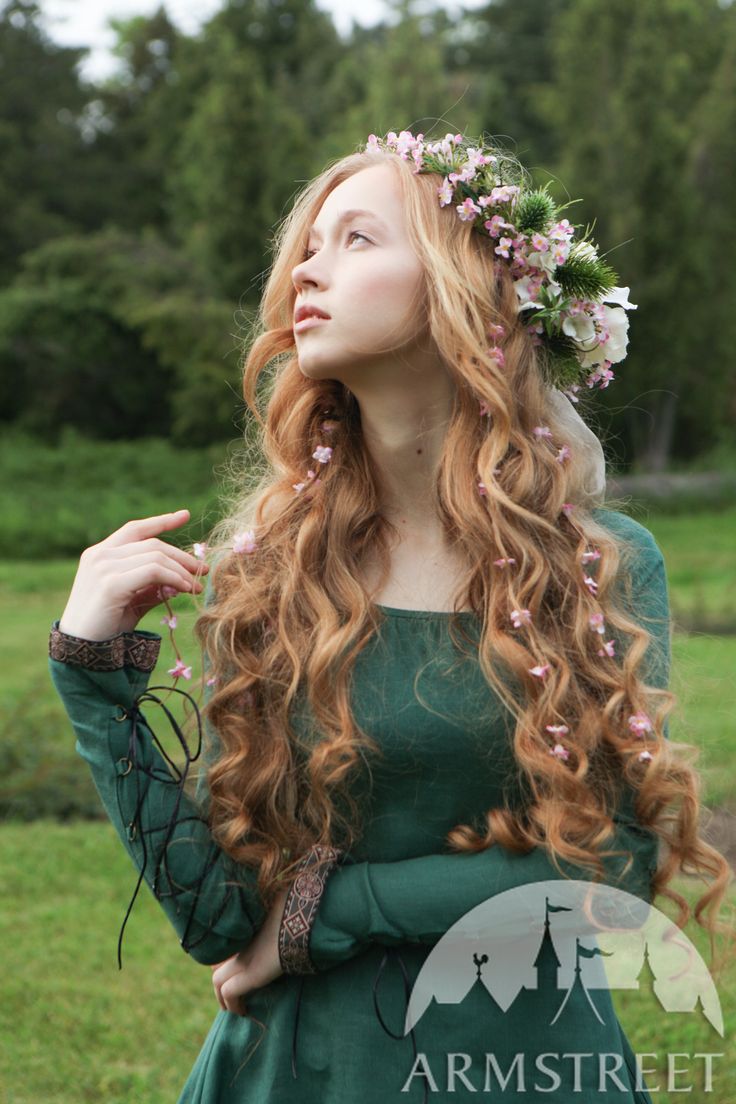 Miss Aeliana (Tawny Triplet) banner image