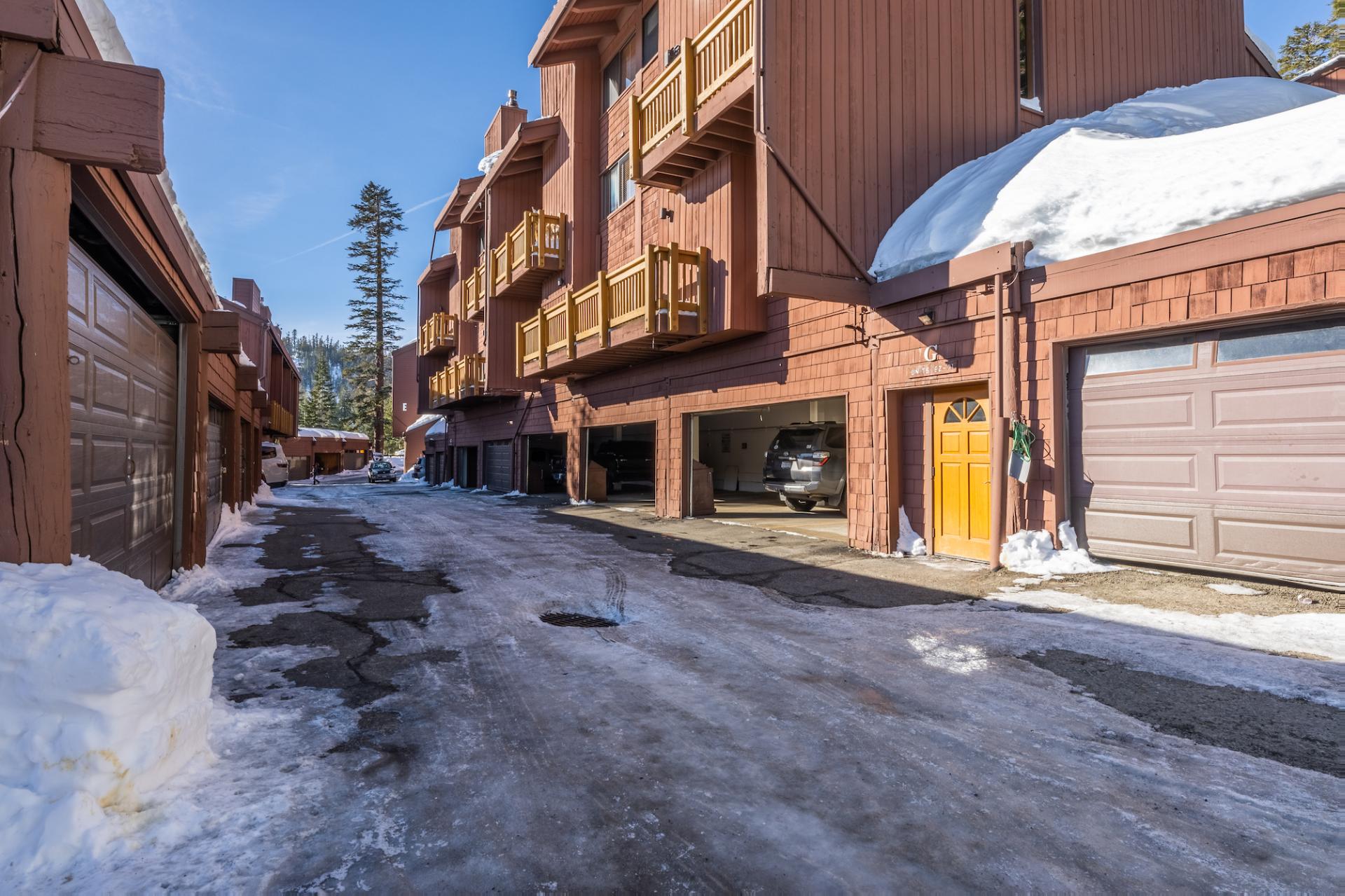 Mammoth Ski and Racquet 71 Natural Retreats