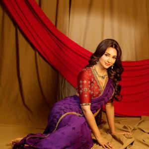Actress Akanksha Sharma in Elegant Traditional Saree | Stunning Look