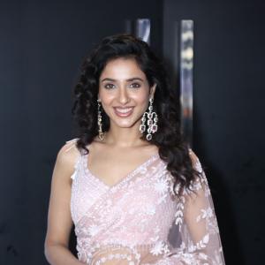 Actress Riya Suman Looks Elegant in Pink Embroidered Saree | Latest Photos