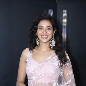 Actress Riya Suman Looks Elegant in Pink Embroidered Saree | Latest Photos