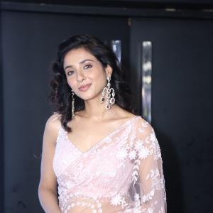 Actress Riya Suman Looks Elegant in Pink Embroidered Saree | Latest Photos