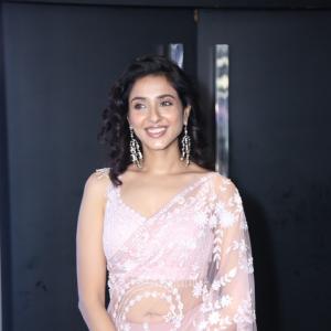 Actress Riya Suman Looks Elegant in Pink Embroidered Saree | Latest Photos