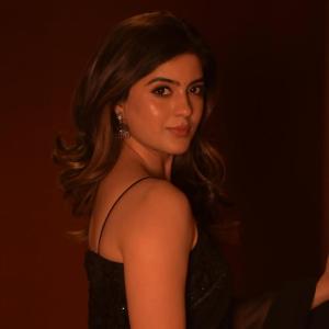 Actress Amrita Iyer Looks Stunning in Black Saree | Glamorous Photos