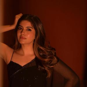 Actress Amrita Iyer Looks Stunning in Black Saree | Glamorous Photos