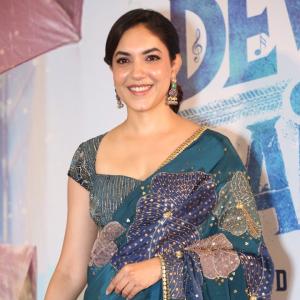 Ritu Varma Looks Elegant in Teal Embroidered Saree at Red Carpet Event