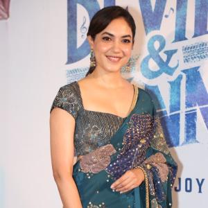 Ritu Varma Looks Elegant in Teal Embroidered Saree at Red Carpet Event