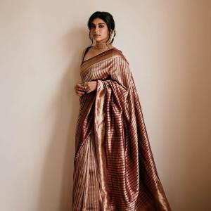 Actress Dushara Vijayan Looks Elegant in Silk Saree | Traditional South Indian Fashion