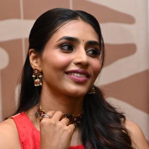 Actress Sapthami Gowda Glows in Traditional Red Attire – Stunning Ethnic Look