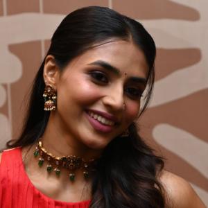 Actress Sapthami Gowda Glows in Traditional Red Attire – Stunning Ethnic Look