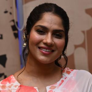 Actress Swasika Vijay Looks Graceful in White Floral Saree