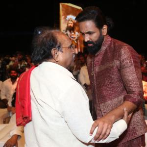 Kannappa Pre-Release Event: Vishnu Manchu, Prabhas, Mohan Babu Celebrate Spiritual Epic