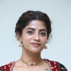 Abhignya Vuthaluru Radiates Elegance in Traditional Lehenga at Cultural Event Appearance