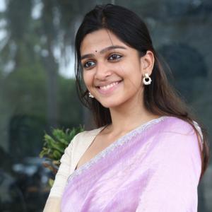 Actress Ananthika Looks Elegant  with Silver Jewelry - Traditional Indian Fashion