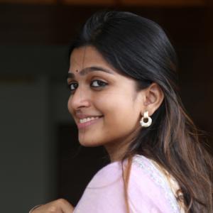 Actress Ananthika Looks Elegant  with Silver Jewelry - Traditional Indian Fashion