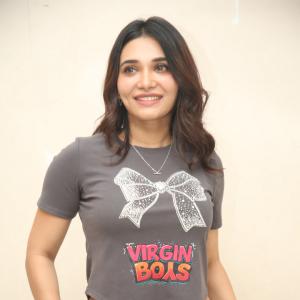 Actress Jennifer Emmanuel: Stylish Crop Top & Bold Statement Look