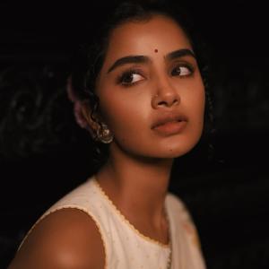 Anupama Parameswaran Exudes Elegance in Cream Saree with Floral Embroidery