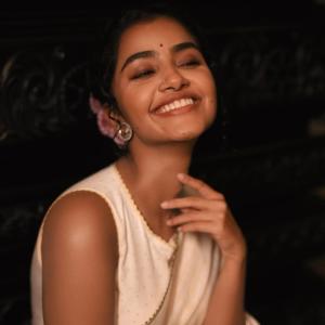 Anupama Parameswaran Exudes Elegance in Cream Saree with Floral Embroidery