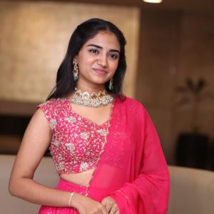 Malavika Manoj in Traditional Pink Outfit – Elegant Jewelry & Graceful Style