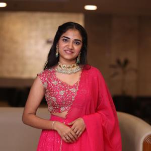 Malavika Manoj in Traditional Pink Outfit – Elegant Jewelry & Graceful Style