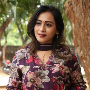 Preeti Sunder Elegant Floral Purple Outfit with Traditional Jewelry