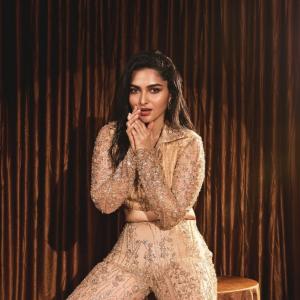 Kayadu Lohar Stuns in Beige Embellished Outfit – Glamorous Fashion Look