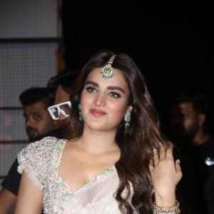 Nidhi Agerwal's Elegant Look in a Light Pink Lehenga Choli