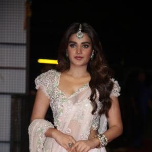Nidhi Agerwal's Elegant Look in a Light Pink Lehenga Choli