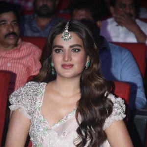 Nidhi Agerwal's Elegant Look in a Light Pink Lehenga Choli