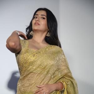 Rashi Singh in an Elegant Yellow Saree with Traditional Accessories | Stylish Fashion