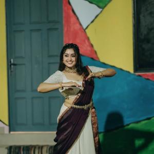 Mokksha Stuns in Traditional Saree Look with Elegant Jewelry