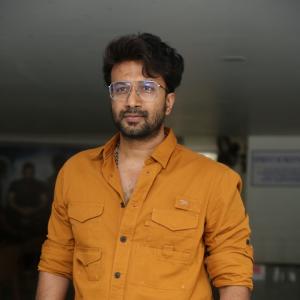 Satyadev’s Latest Stunning Photos – The Charismatic Telugu Star