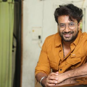 Satyadev’s Latest Stunning Photos – The Charismatic Telugu Star