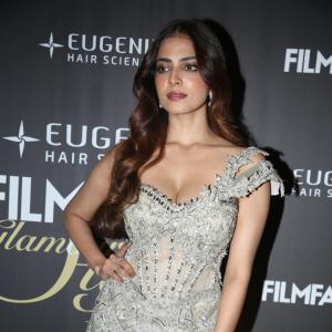 Malavika Stuns in Silver Gown at Filmfare Awards – Elegant Fashion Moment
