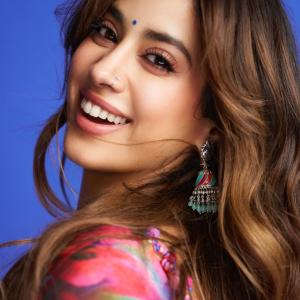 Janhvi Kapoor Ethnic Look in Floral Saree Photos